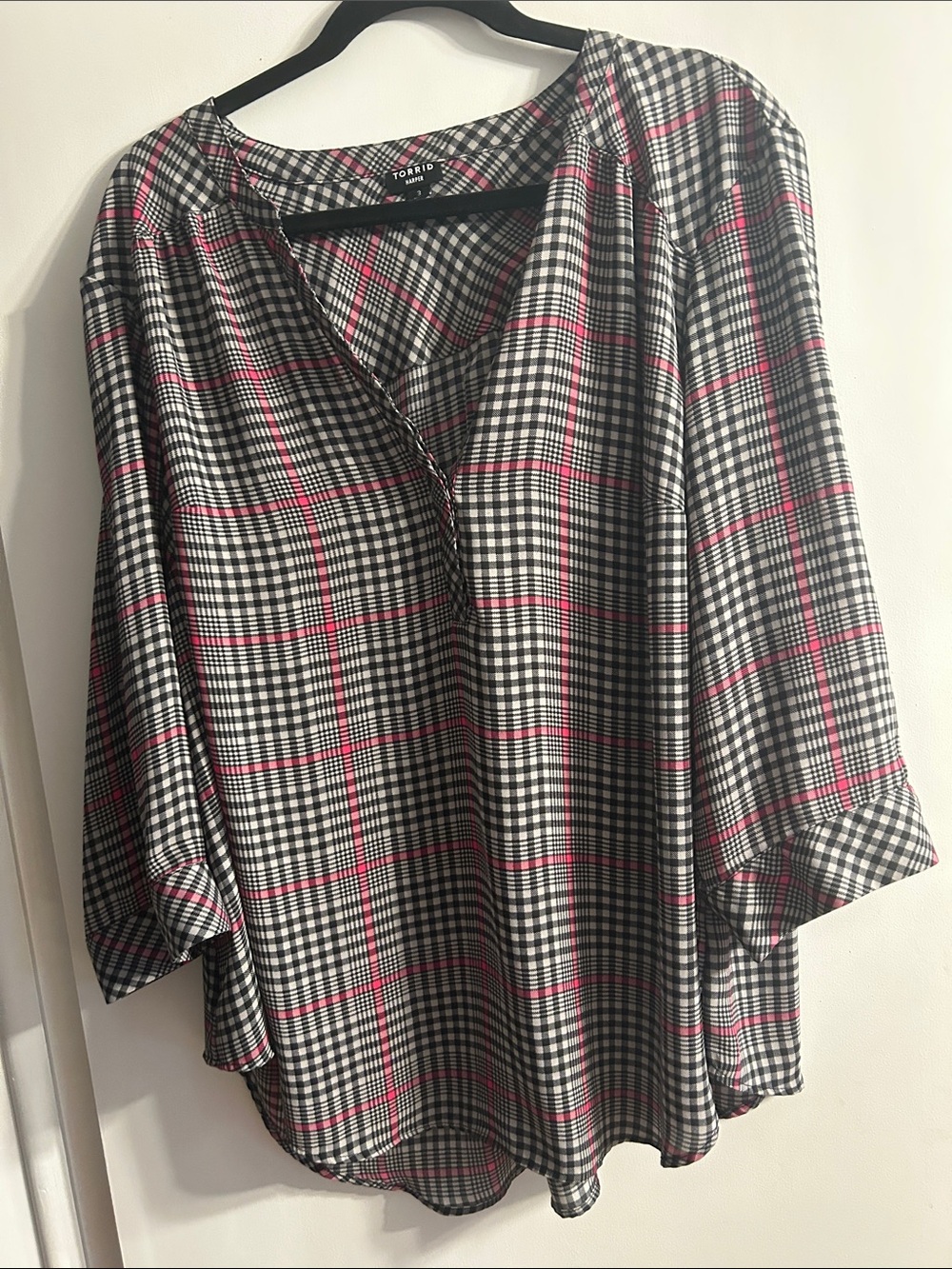 torrid Black & Pink Plaid V-Neck Tunic Top